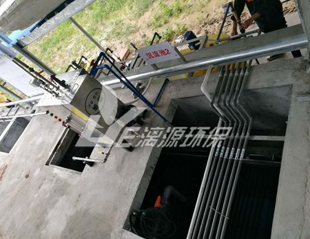化妝品廢水處理過程中好氧池產(chǎn)生泡沫的原因？