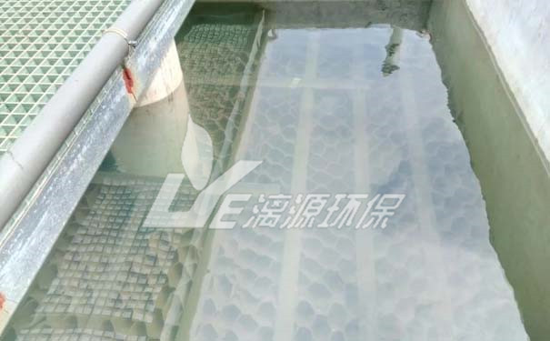 隨著工業(yè)污水排放的增加，工業(yè)水處理行業(yè)逐漸發(fā)展，工業(yè)污水處理設(shè)備在一定程度上緩解了工業(yè)污水給環(huán)境帶來的壓力。漓源環(huán)保小編和大家聊一聊工業(yè)污水處理設(shè)備價(jià)格是多少？